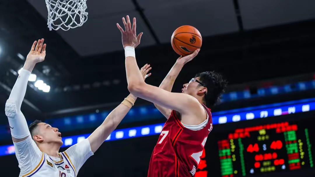 赛前国王杯焦点战，广厦男篮刷新队史纪录，引发热议，轮换策略成焦点(2025年赛程表完整版)